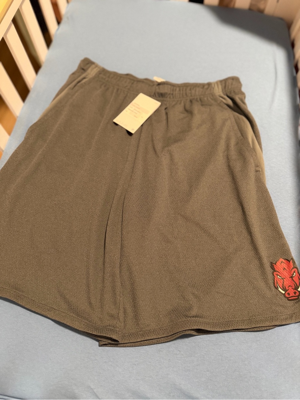 Men's NIKE Hype short dark heather NWT size Large U of Arkansas Razorback logo